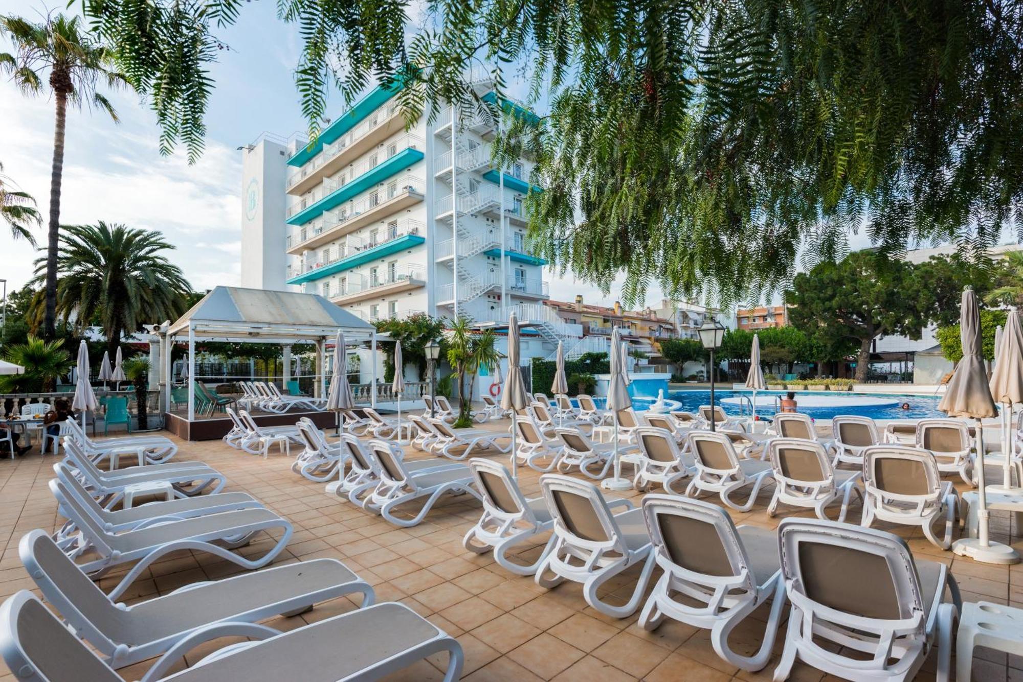 Bamblue Boutique Apartments ピネダ・デ・マール エクステリア 写真
