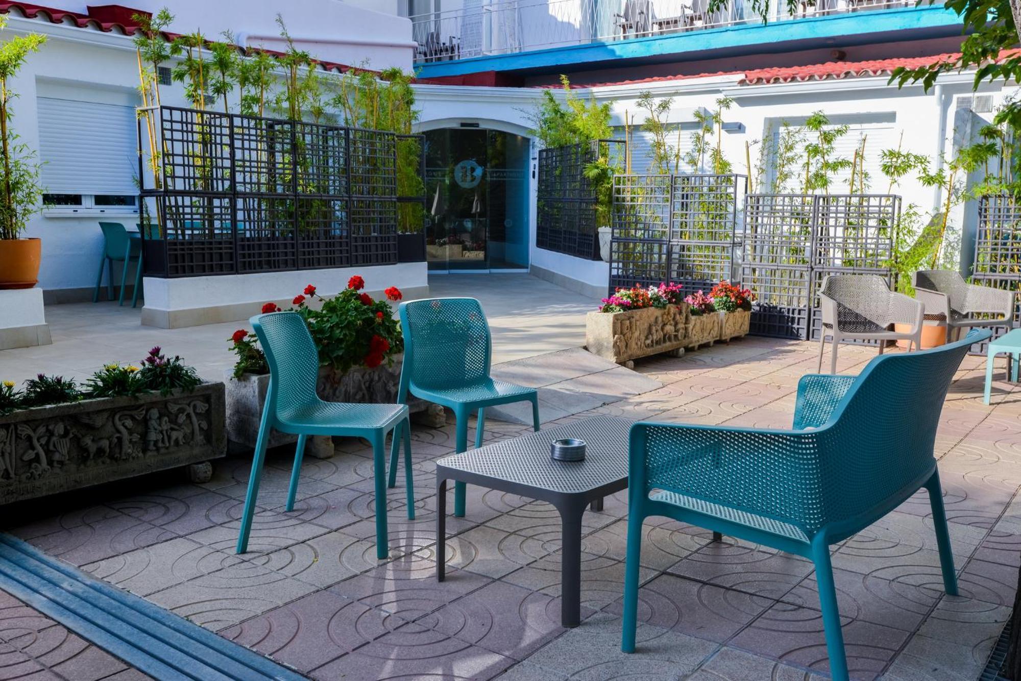 Bamblue Boutique Apartments ピネダ・デ・マール エクステリア 写真