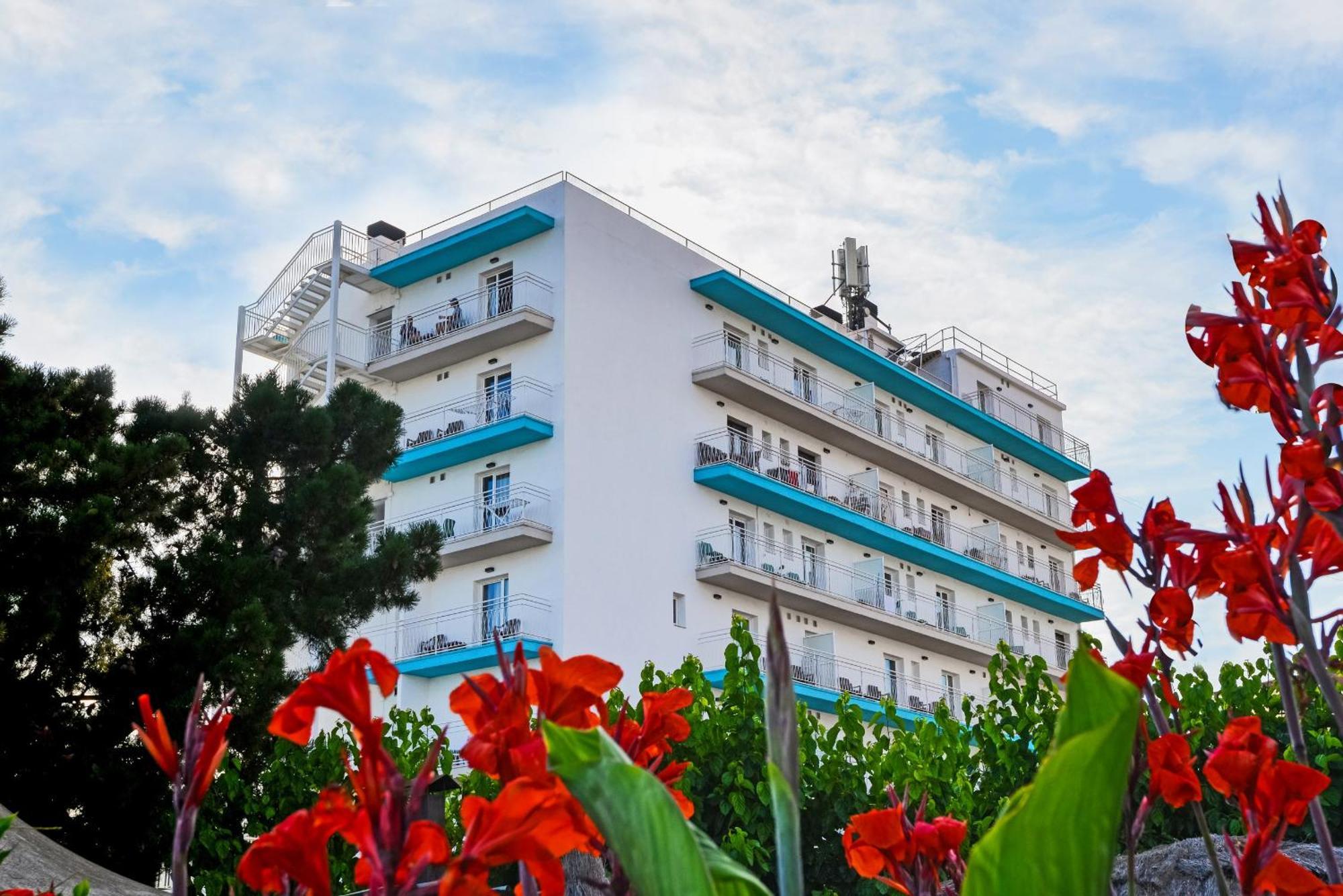Bamblue Boutique Apartments ピネダ・デ・マール エクステリア 写真
